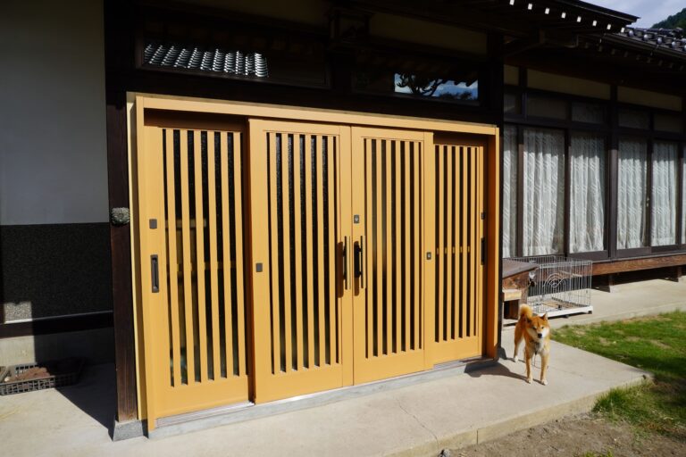 4枚建ての玄関引戸をリフォーム！